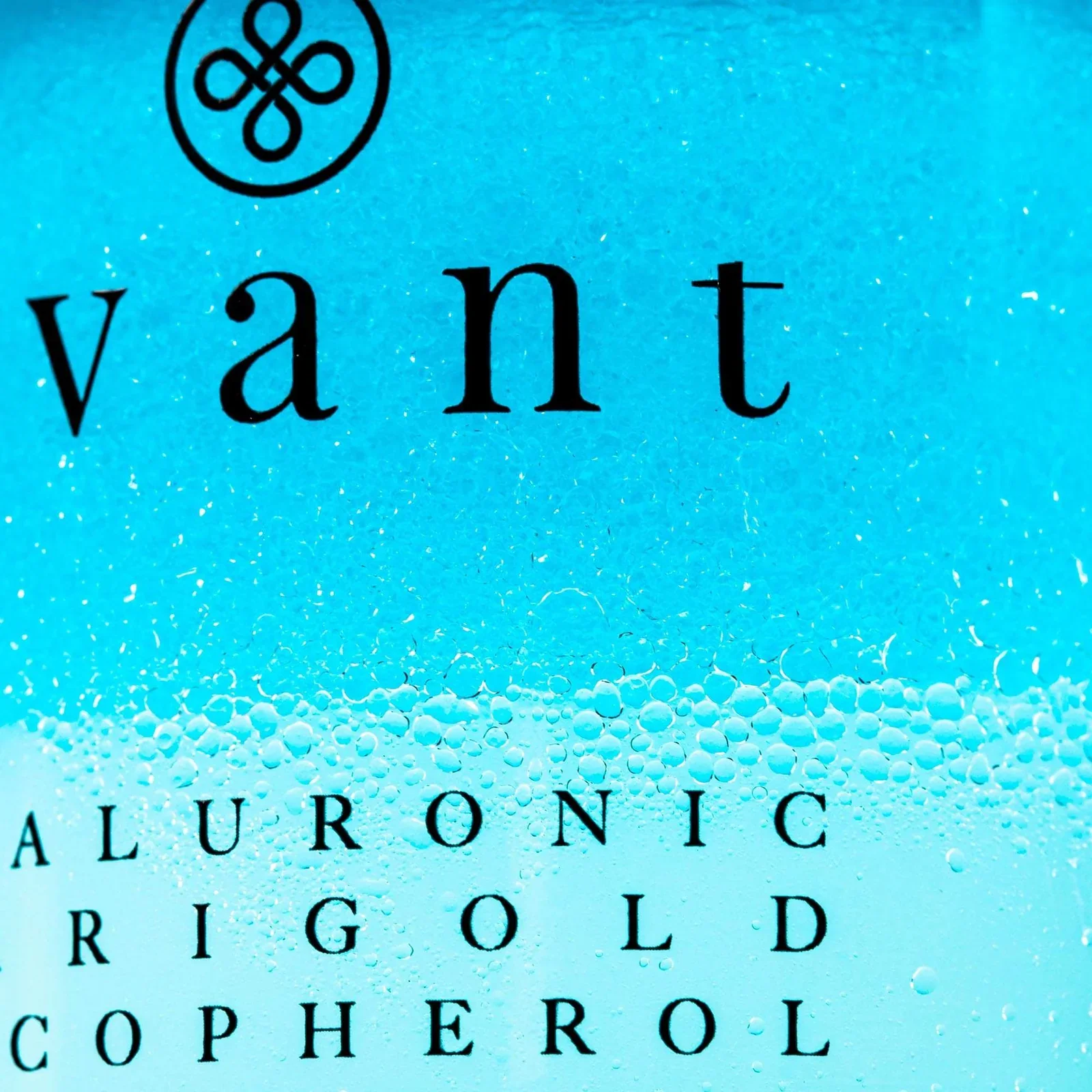 Avant Bi-Phase Hyaluronic Acid Rejuvenating Micellar Water - Image 3