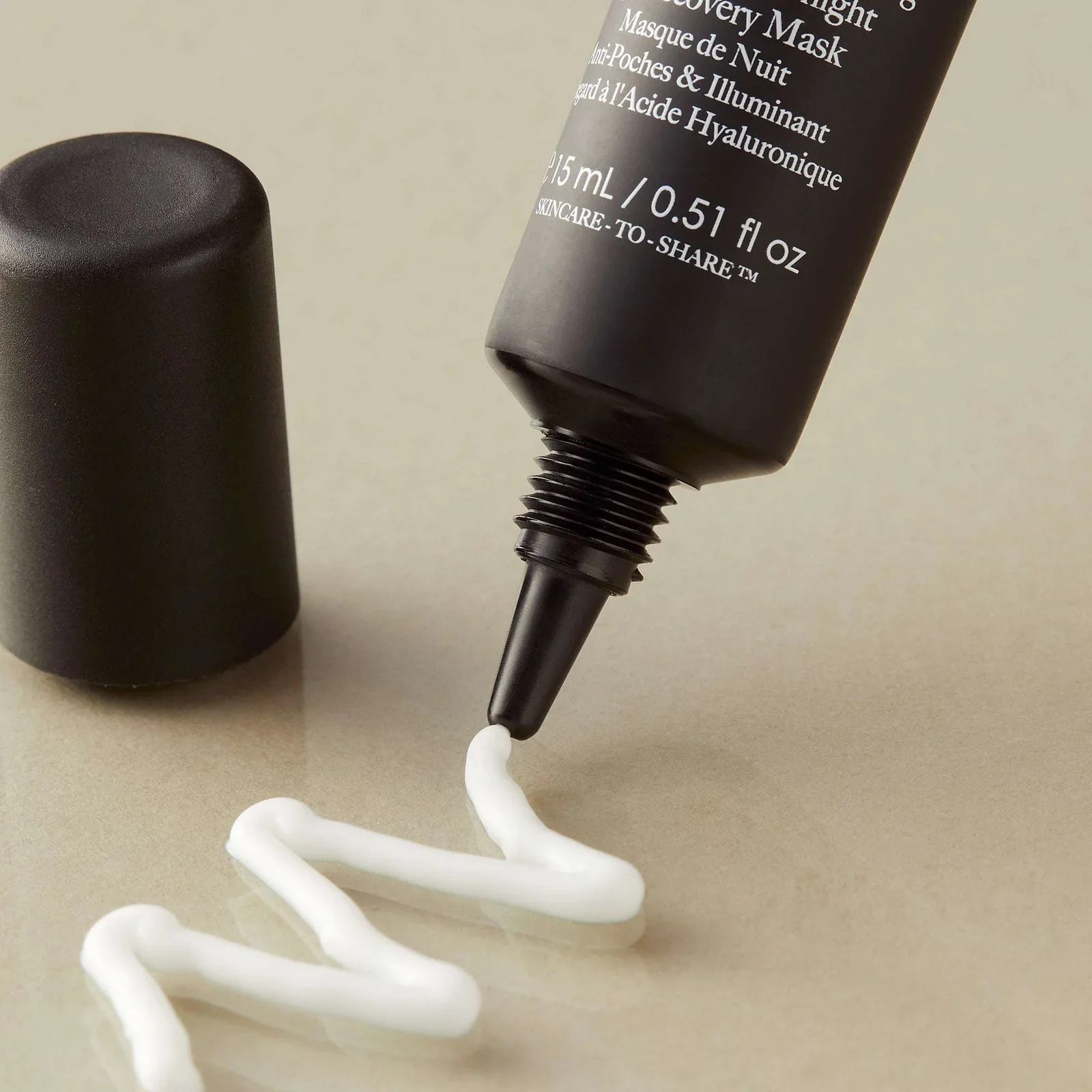 Avant Brightening & De-Puffing Hyaluronic Overnight Eye Recovery Mask - Image 4