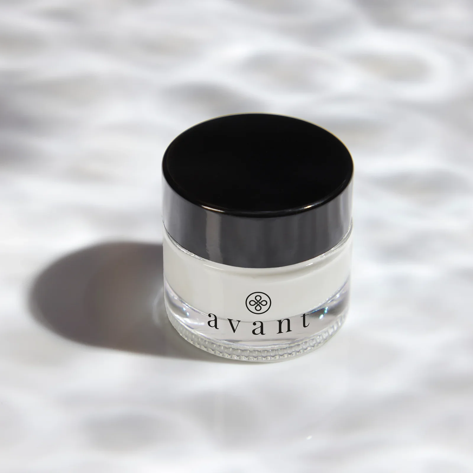 Avant Hyaluronic Acid Molecular Boost Eye Cream - Image 4