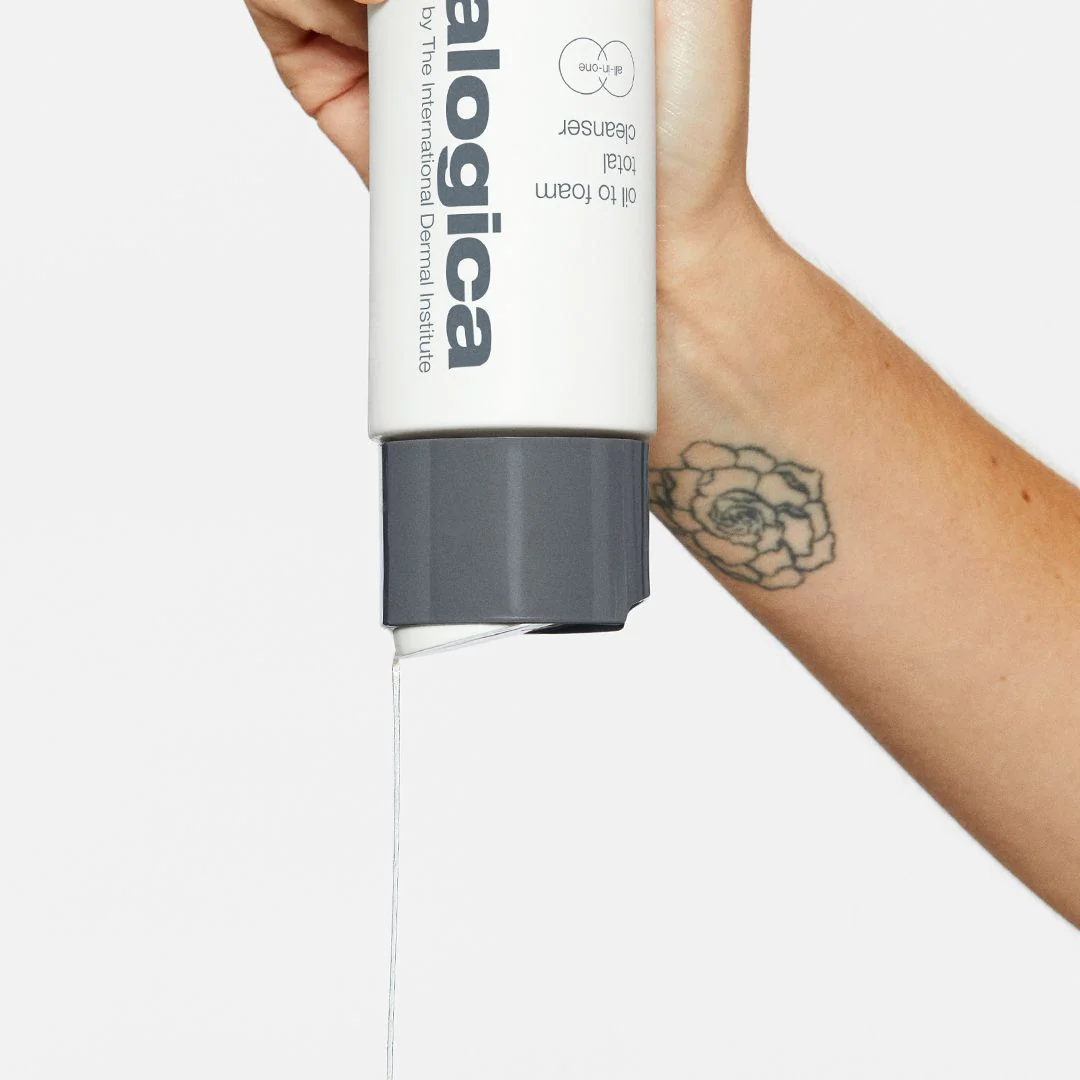 Dermalogica Oil To Foam Total Cleanser 250ml - Image 7
