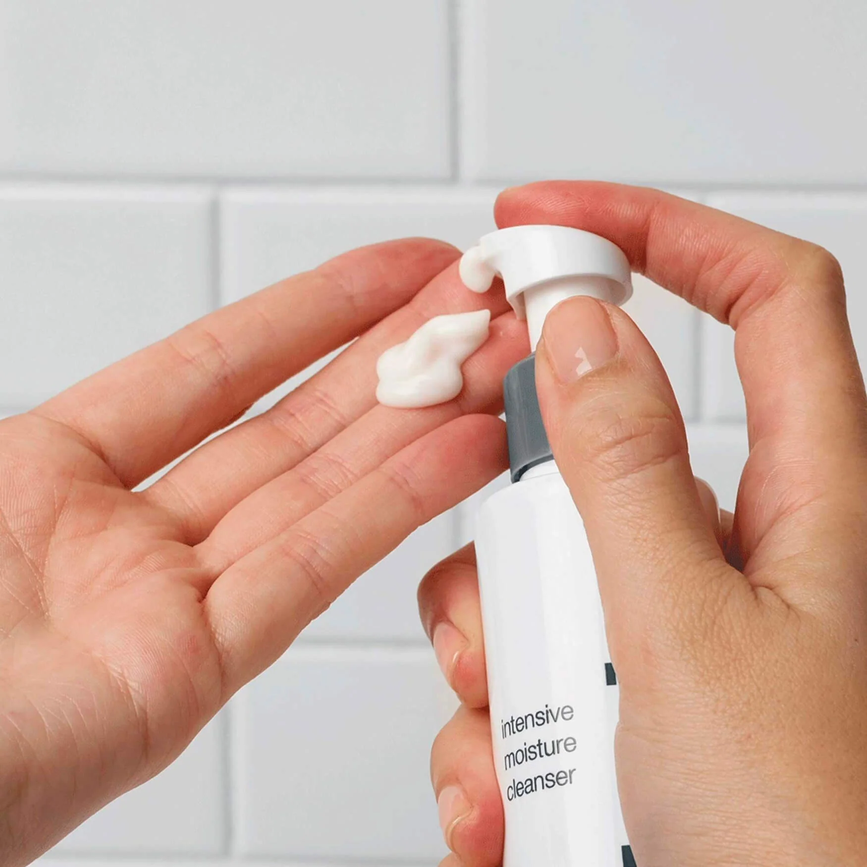 Dermalogica Intensive Moisture Cleanser - Image 2