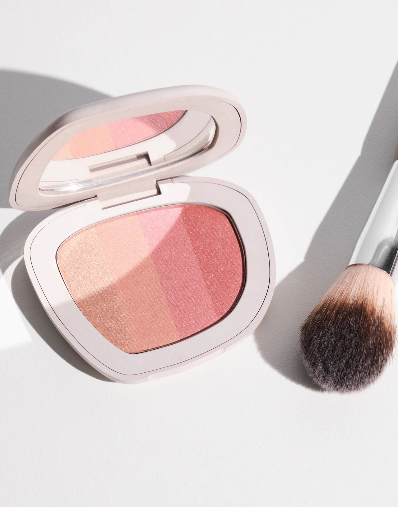 et al. Complexion Glow Refill - Blush Glow - Image 4
